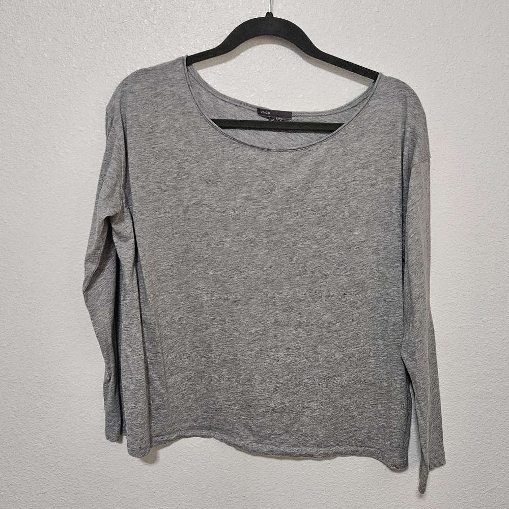 Vince basic top wardrobe staple size medium